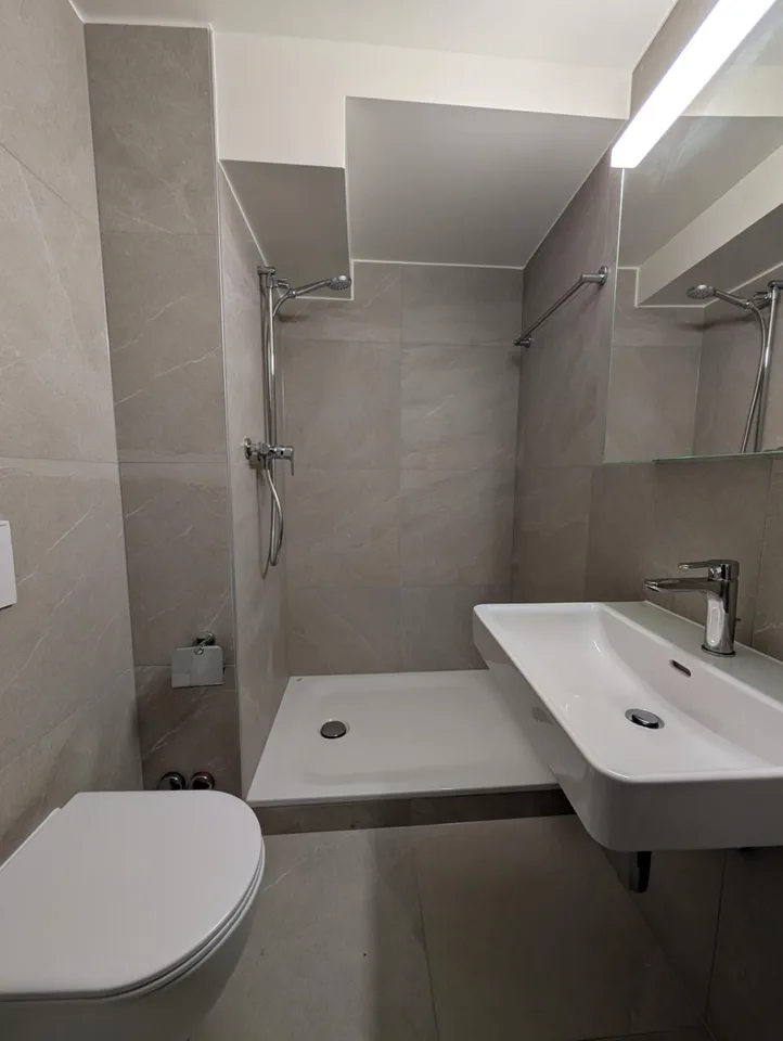 Wohnung mit 3.5 Zimmern im 2. Stock renoviert