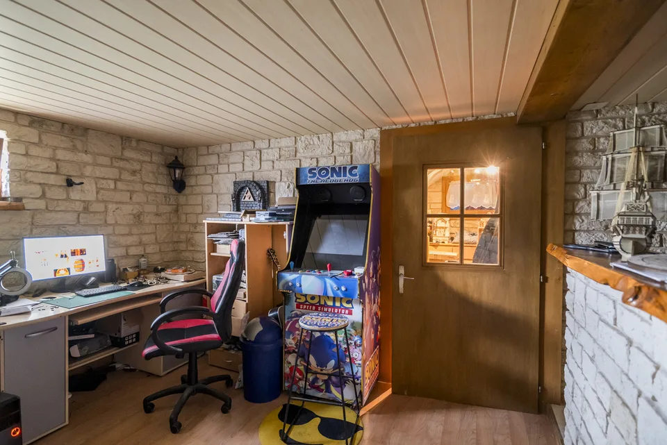Sehr schöne Lage für dieses 6.5-Zimmer-Haus – Foto 10 von 12