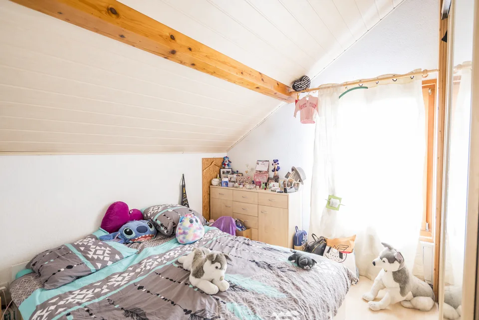 Sehr schöne Lage für dieses 6.5-Zimmer-Haus – Foto 6 von 12