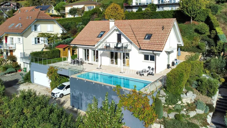 Villa indipendente di 5,5 locali a Chernex