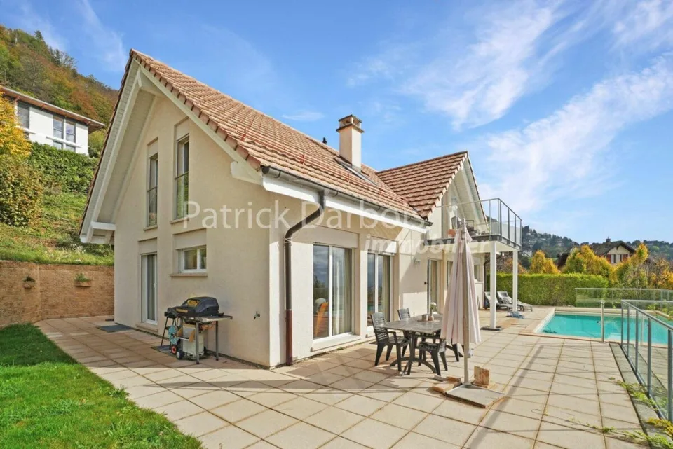Villa indipendente di 5,5 locali a Chernex