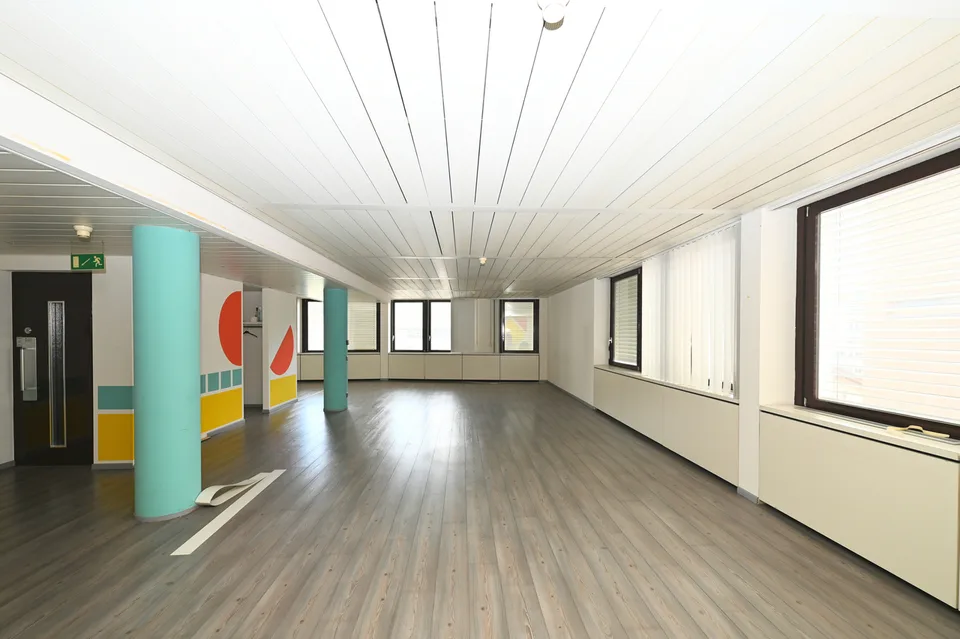 Palazzina a reddito con uffici a Chiasso – photo 8 sur 12