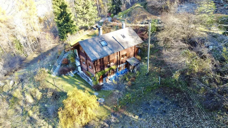 Chalet di 4,5 locali con 5245m2 di terreno