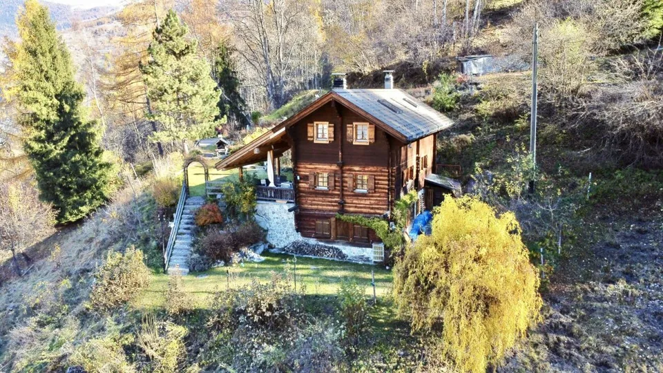 Chalet de 4,5 pièces avec  5245m2 de terrain