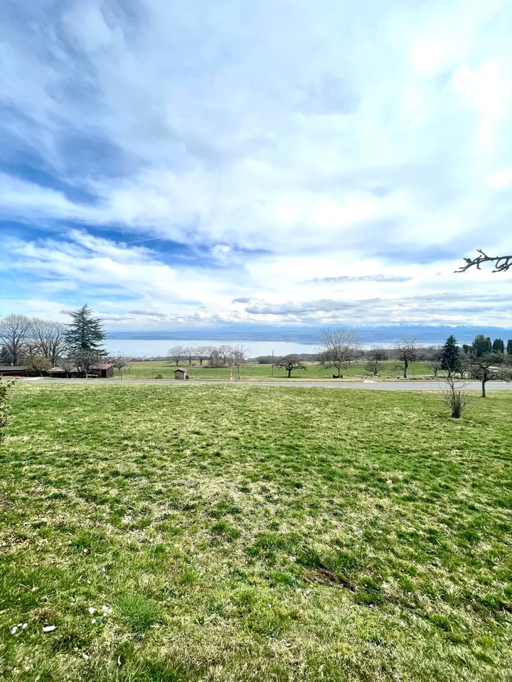 Mietshaus mit 4 Wohnungen und 7 Parkplätzen – Foto 9 von 9