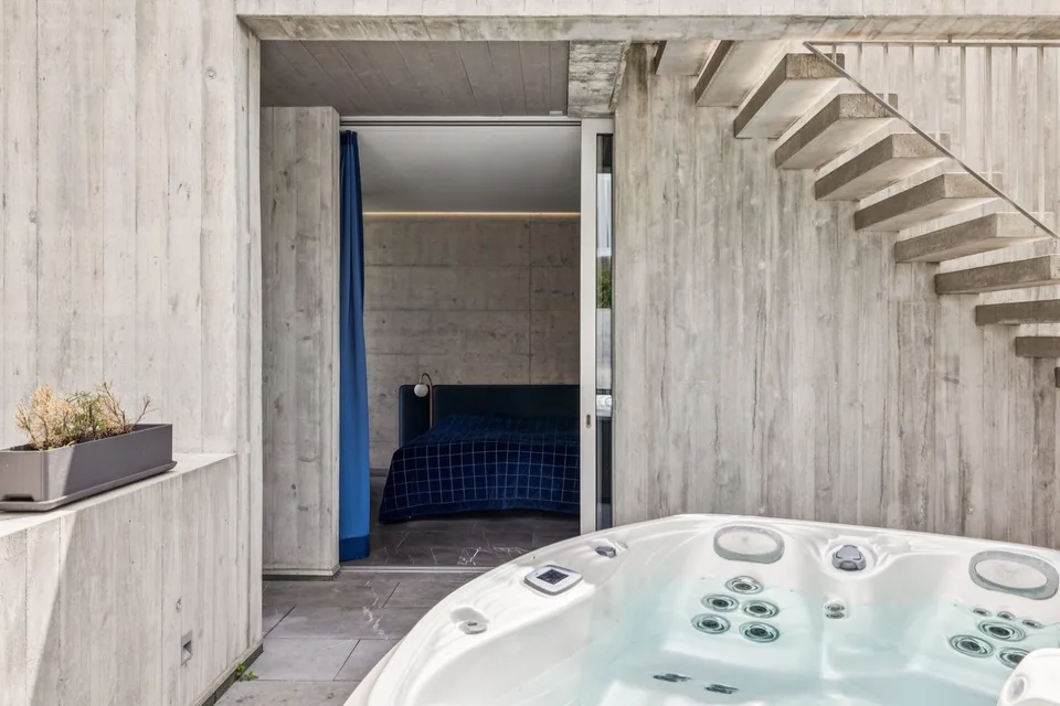 Prästigieuse Villa im modernen Stil mit Dachterrasse – Foto 8 von 12
