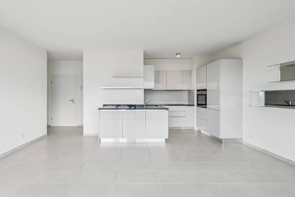 Appartamento di due camere con vista sul lago e posizione eccellente – foto 11 di 13