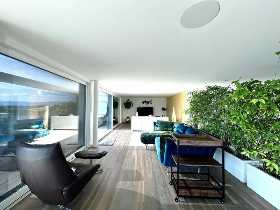 Traumhafte 6.5 Zimmer-Wohnung mit Whirlpool!
