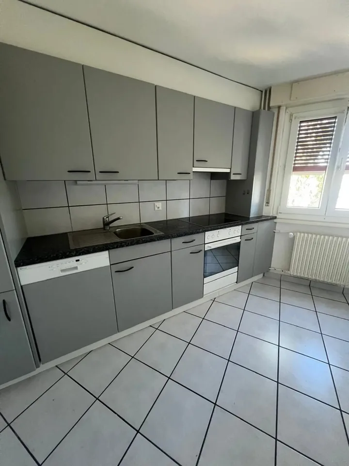 Wohnung mit 3 Zimmern in Romont – 5. Stock mit Balkon