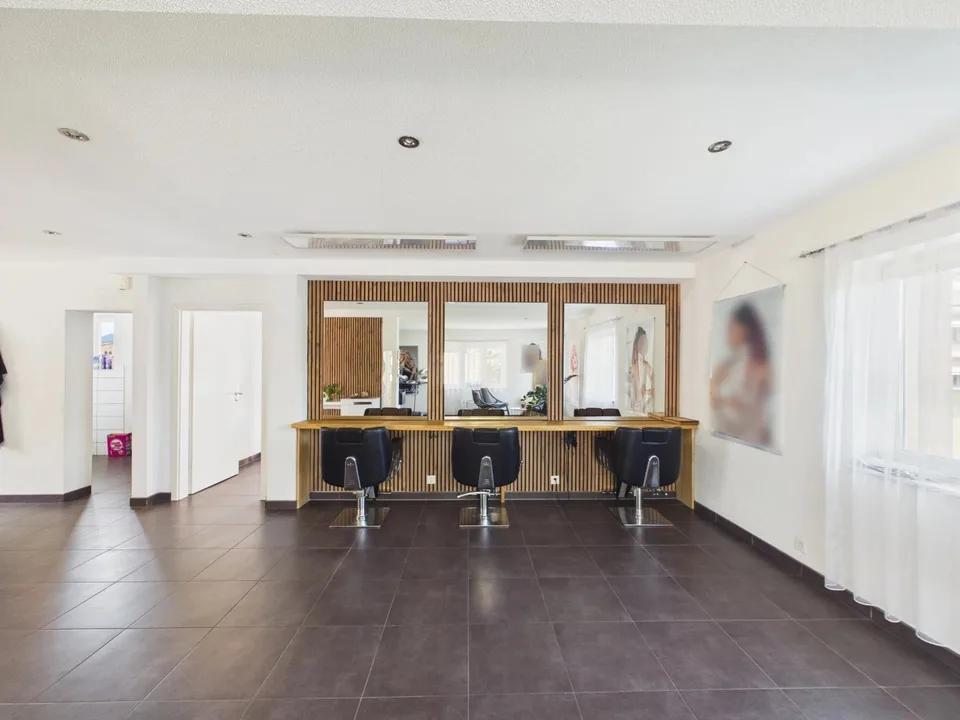 Maison familiale avec espace commercial – photo 13 sur 13