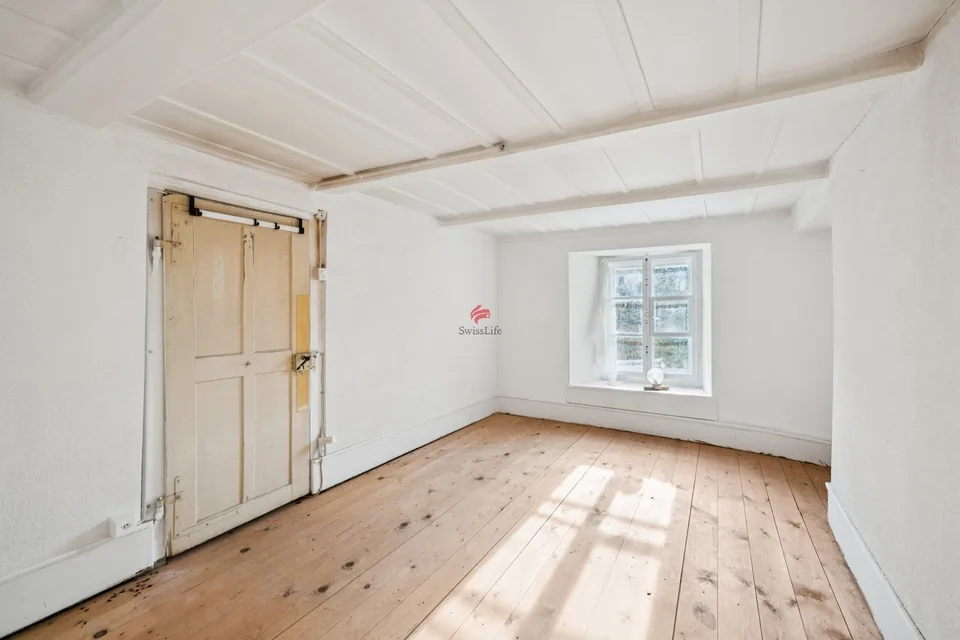 Maison à deux familles avec un grand potentiel de développement – photo 6 sur 11