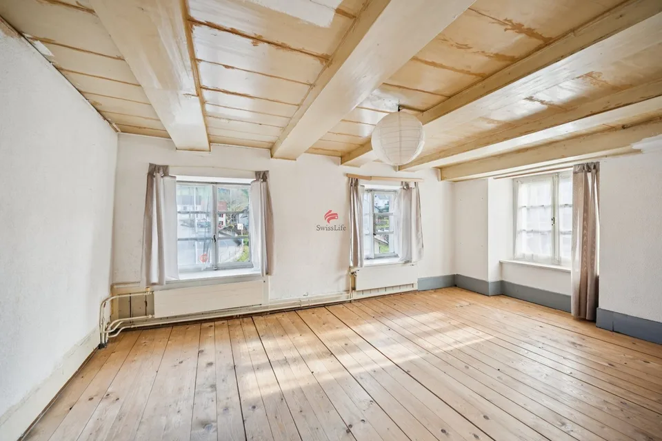 Maison à deux familles avec un grand potentiel de développement – photo 7 sur 11