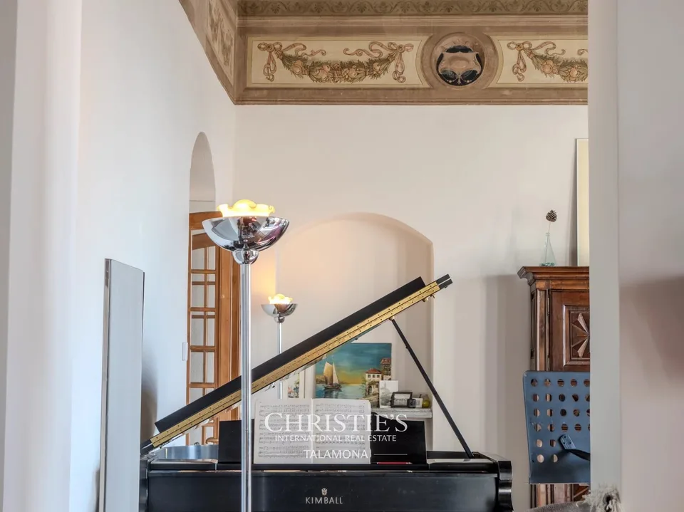 Villa elegante con vista mozzafiato sul lago a Besozzo – foto 6 di 13