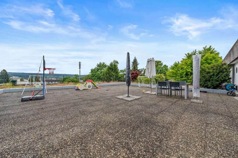 Bellach: 5.5-Zimmer-Terrassenhaus, 200 m² Terrasse, renoviert