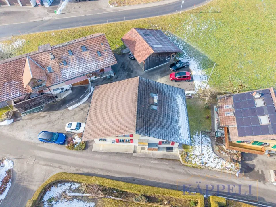 Charmantes und gepflegtes Zweifamilienhaus an zentraler Lage im ländlichen Uebeschi – Foto 20 von 21