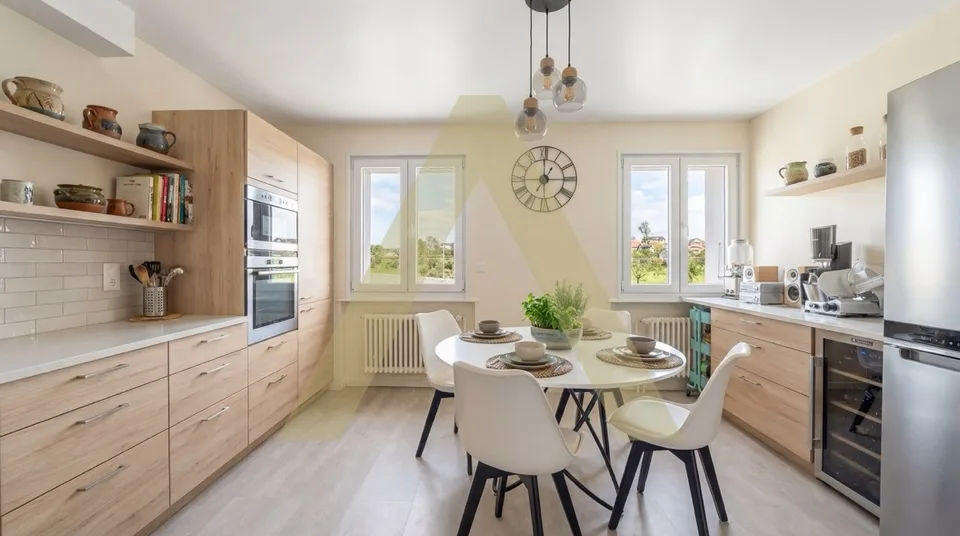Grande duplex con vista lago