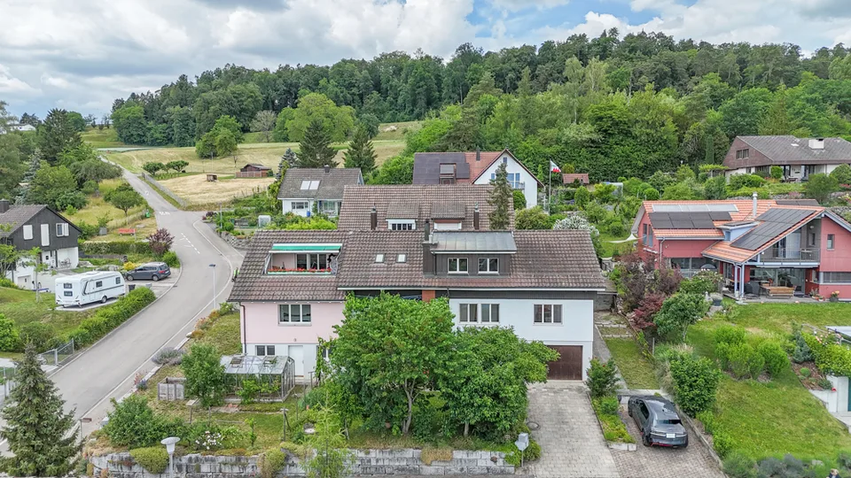 Grande maison à rénover avec belle vue