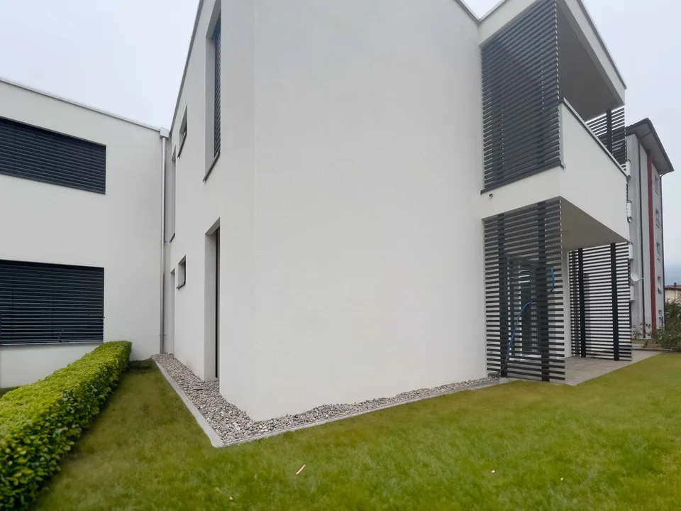Moderno 3.5 locali con giardinetto a Genestrerio