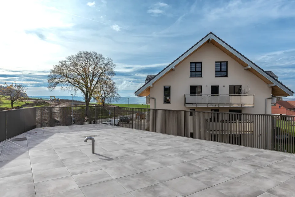 Duplex neuf de 5.5 pièces avec terrasse de 75 m² et vue dégagée – Foto 9 von 13