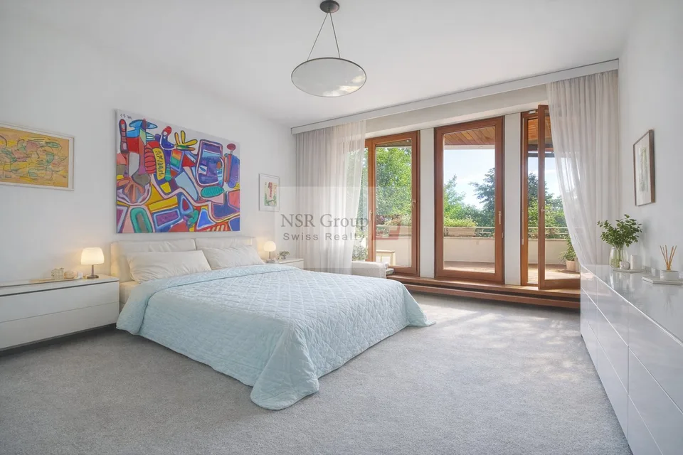 Wohnung mit großzügiger Terrasse, Park- und Poolblick - Verkauf in SI