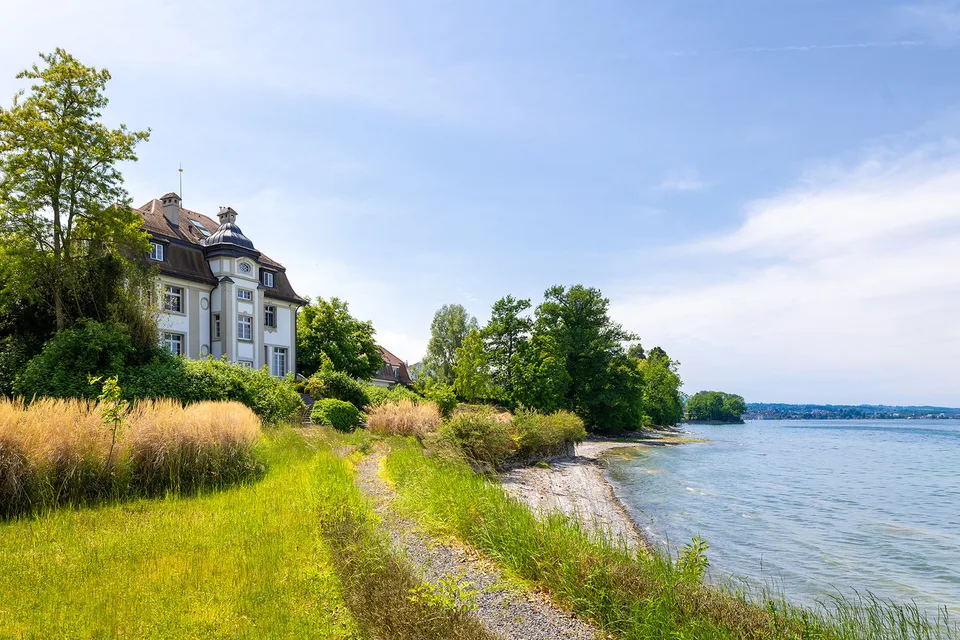 Exklusive Jugendstil-Villa mit eigenem Bootshaus direkt am Bodensee