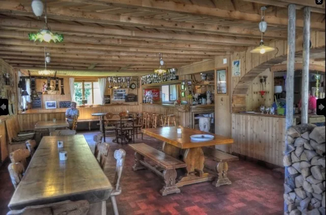 Le fleuron qu'était le restaurant Le Chaussy est à vendre aux Mosses – photo 9 sur 13