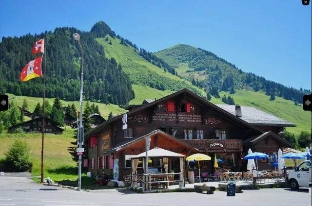 Le fleuron qu'était le restaurant Le Chaussy est à vendre aux Mosses