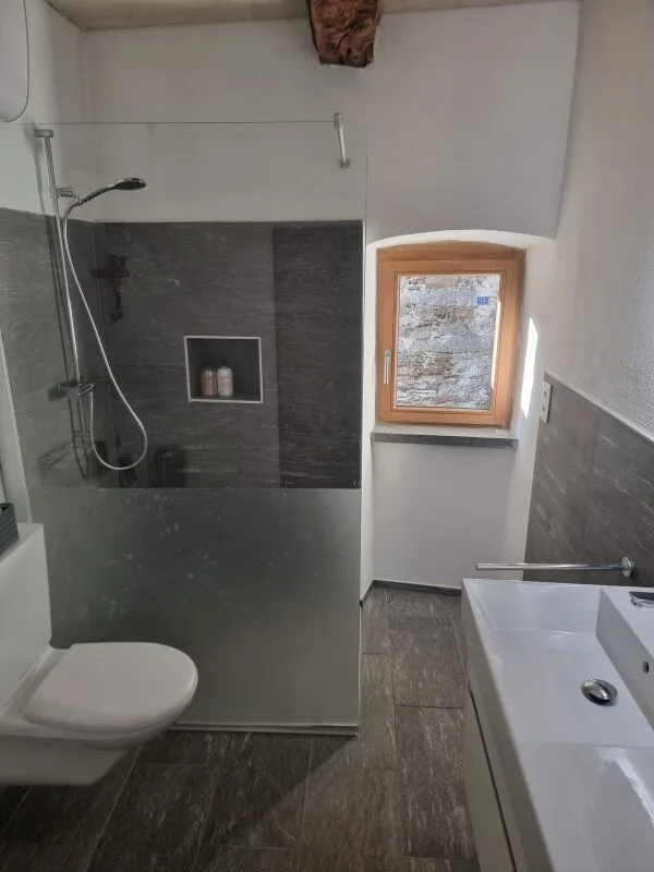 Herrliche 2-Zimmer-Wohnung in einem Rustico, renoviert, mit Parkplatz – Foto 8 von 9