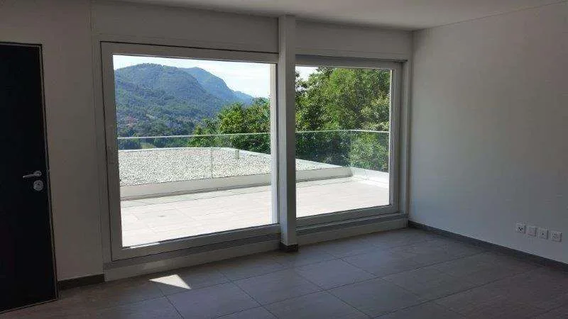 Appartamento 3.5 loc. con terrazza e giardino – foto 6 di 8