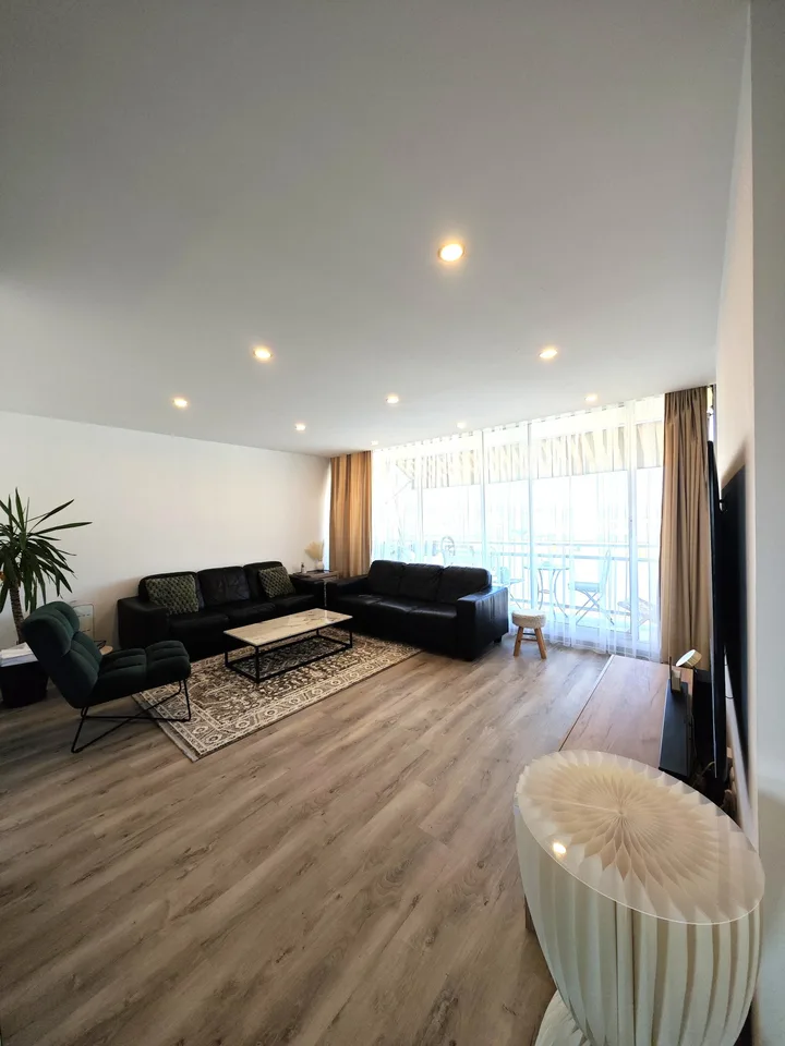 Coup de coeur assuré :  appartement 3 pièces rénové avec balcon proche de la frontière Suisse