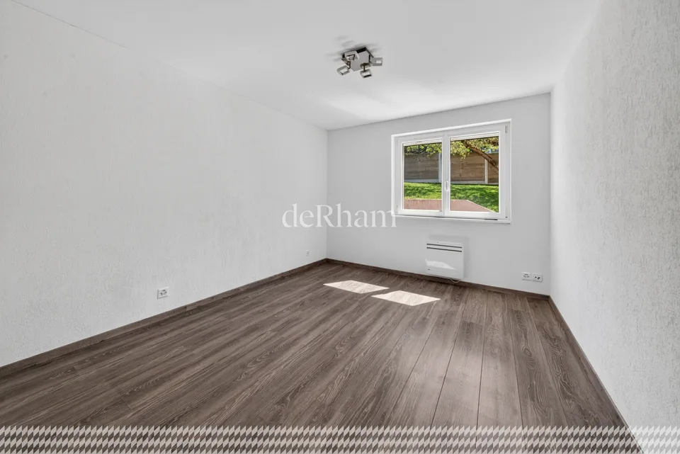 Villa de 2 appartements Avec grand potentiel, magnifique jardin