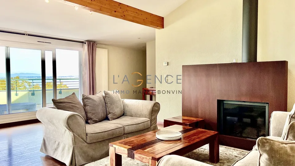 Penthouse-Wohnung mit 5.5 Zimmern und großer Terrasse
