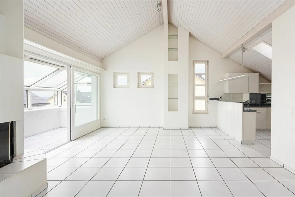 Appartamento maisonnette 4,5 locali con vista sulle Alpi e ufficio/stanza hobby separata