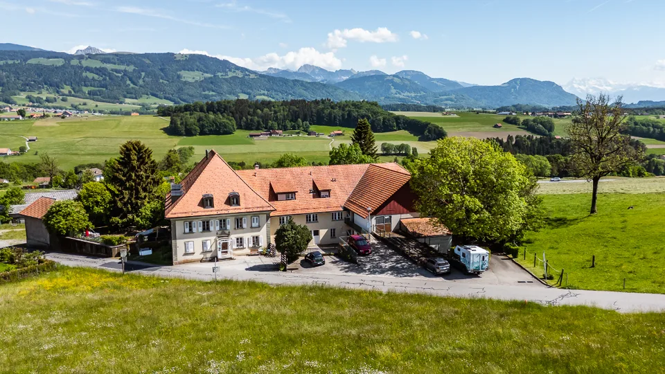 Rare opportunity: vast estate with building potential – photo 10 of 13