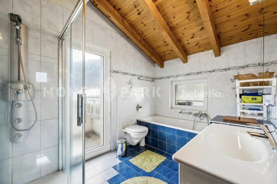 Familienvilla mit 5 Zimmern und Garten – Foto 9 von 15