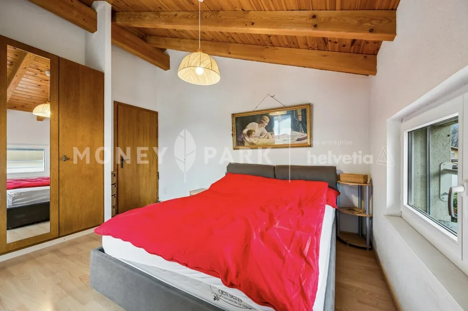 Familienvilla mit 5 Zimmern und Garten – Foto 8 von 15