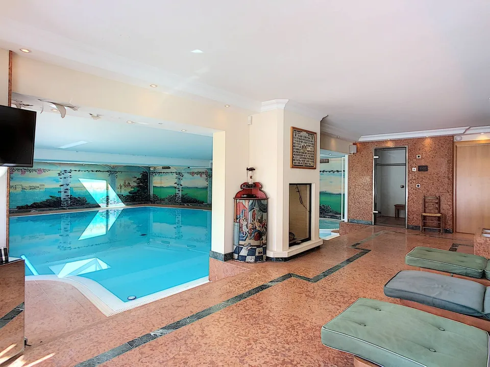 Appartement d'exception avec piscine privée intérieure et appartement de 3 pcs
