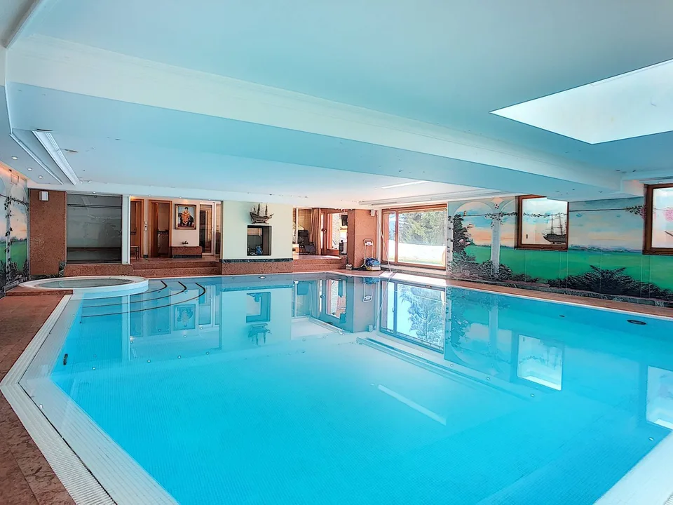 Appartement d'exception avec piscine privée intérieure et appartement de 3 pcs