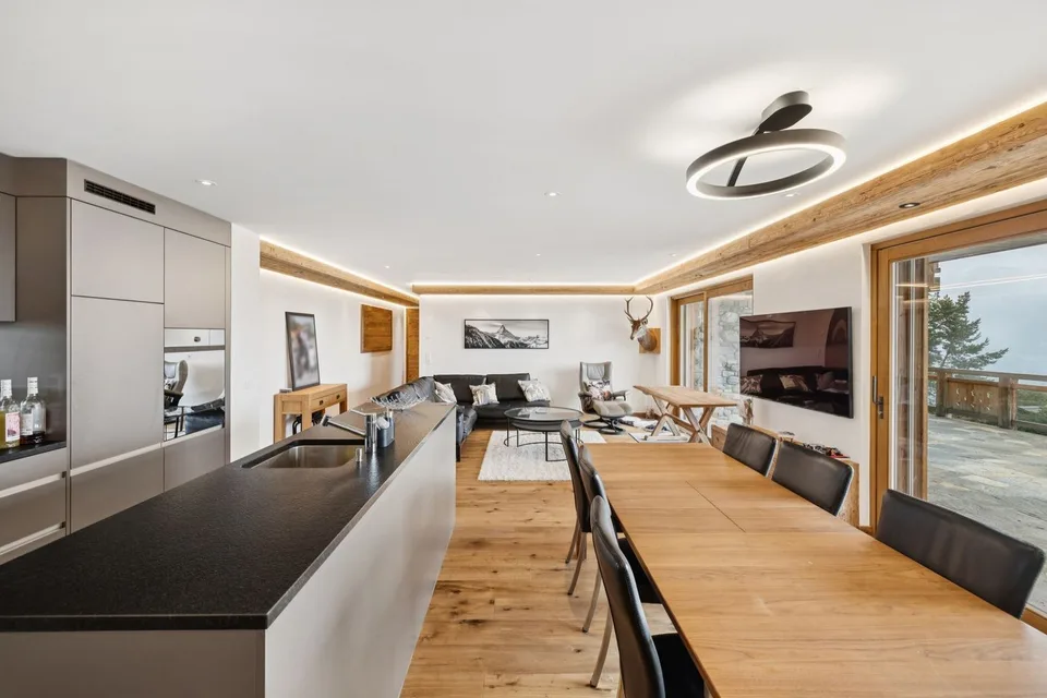 5,5 Zimmer - Wohlfühl-Thermalbad und Skifahren zu Füßen der 4 Täler