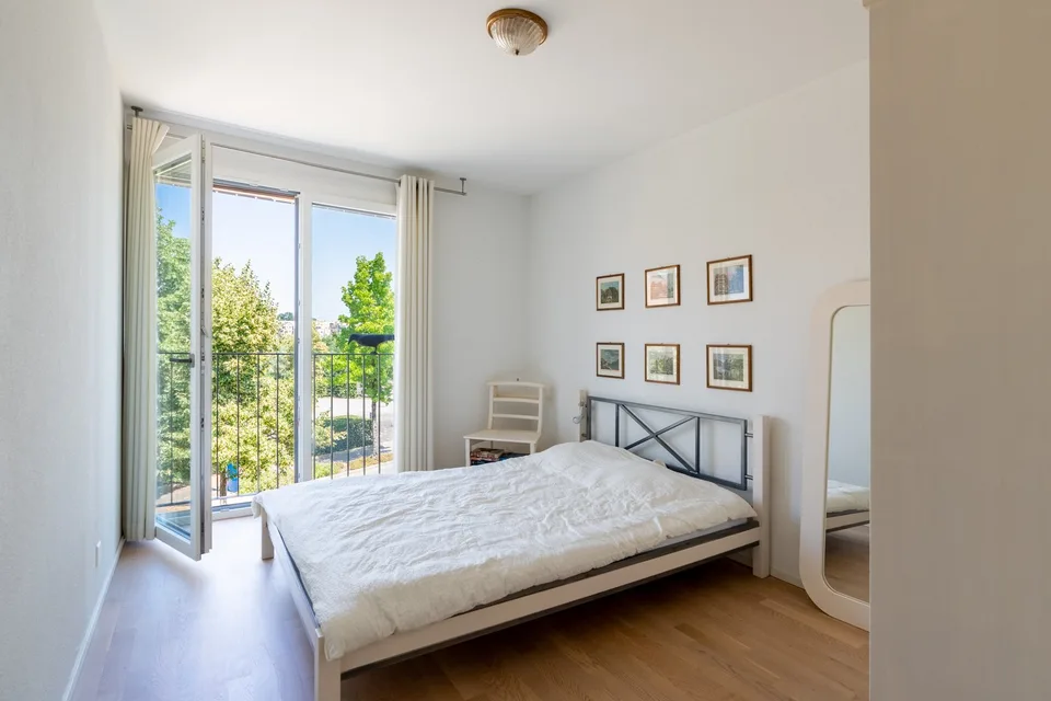 Appartamento 5,5 locali all'ultimo piano – quieto, luminoso e ideale a Givisiez – foto 7 di 11