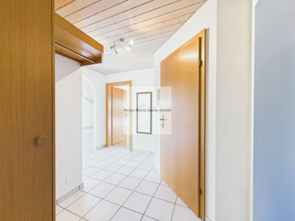 Wonderful 2.5-room attic apartment – photo 6 of 10