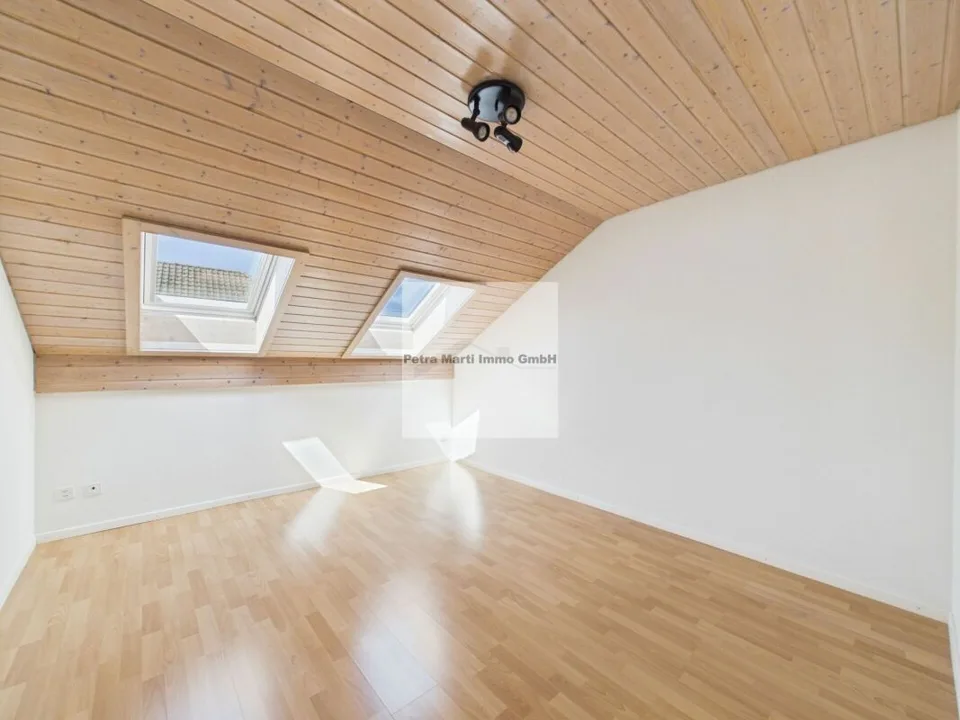 Wunderbare 2.5-Zimmer-Dachwohnung