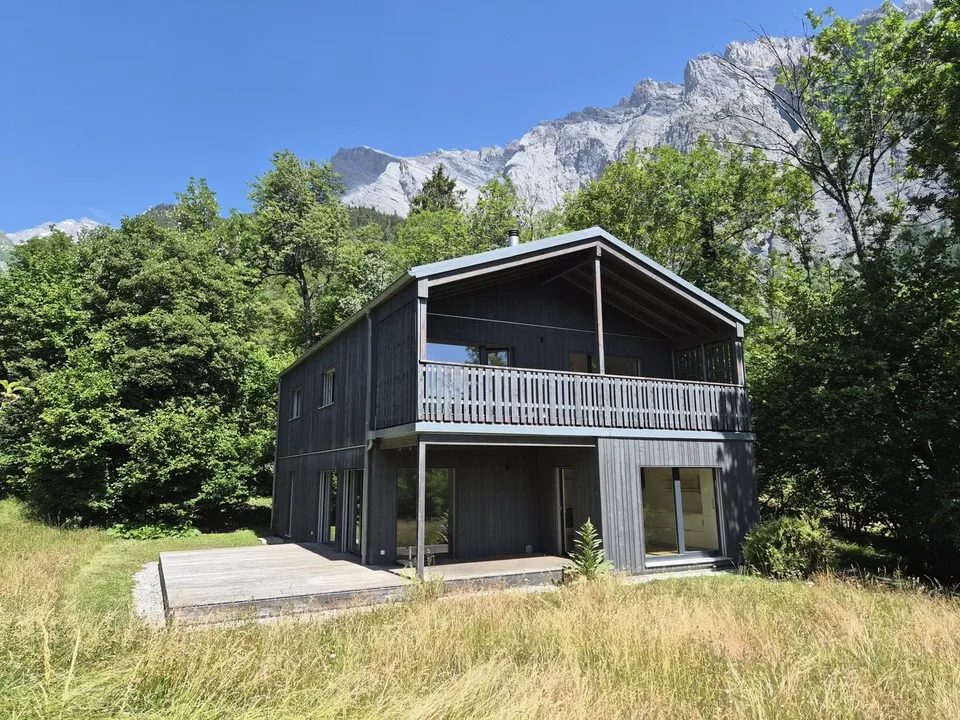 Villa écologique d'exception 6.5 pièces ? calme absolu en pleine nature aux Vérines