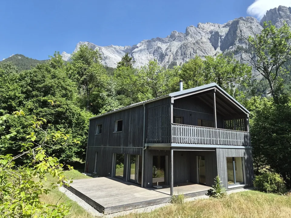 Villa écologique d'exception 6.5 pièces ? calme absolu en pleine nature aux Vérines