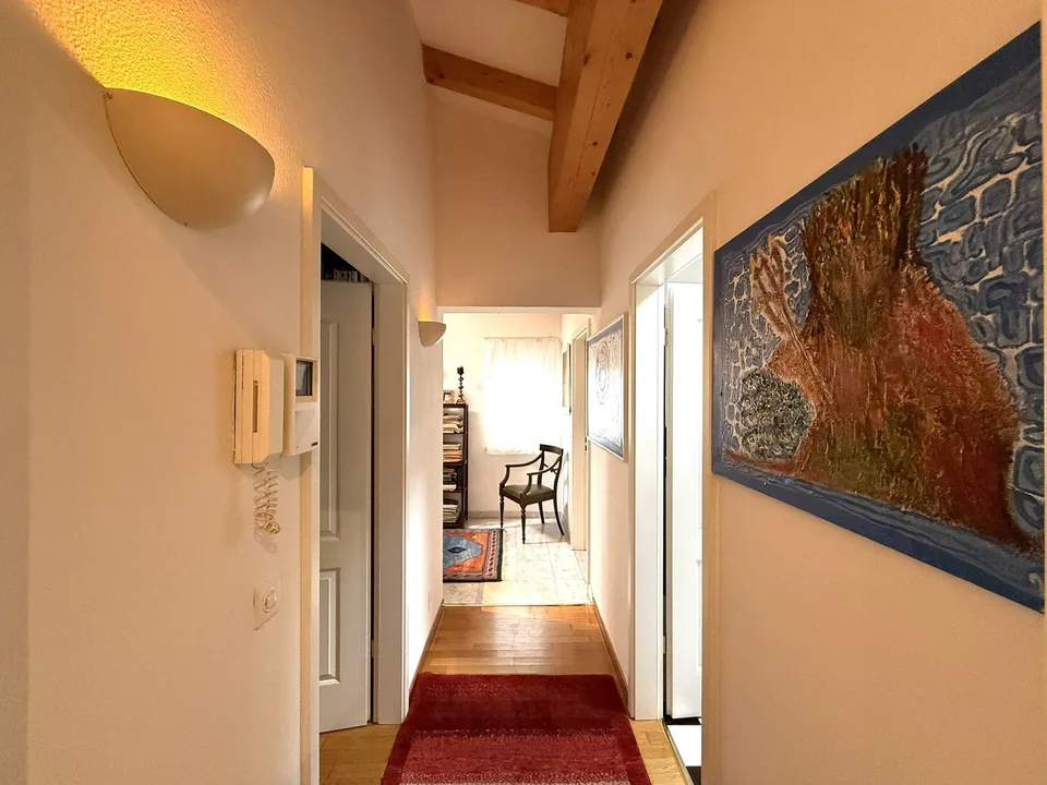 Große Villa mit 7,5 Zimmern, sehr nahe an Kindergarten, Grund- und Mittelschule – Foto 27 von 30