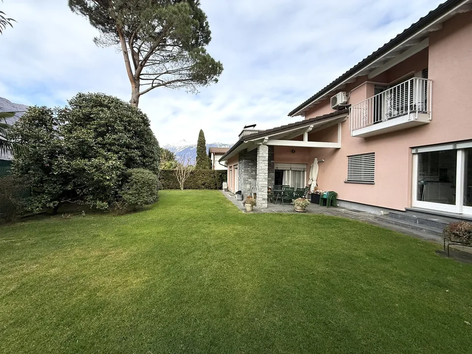 Grande Villa 7.5 locali, vicinissima ad asilo, scuole elementari e medie