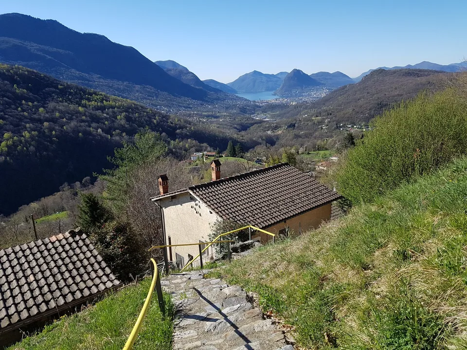 PROPRIETÀ A ROVEDERO CAPRIASCA