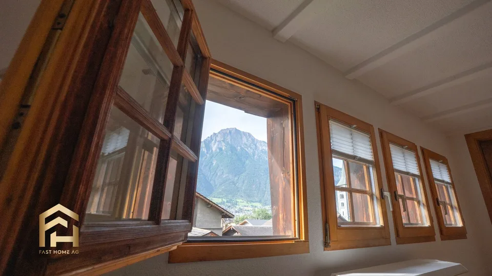 Altbau 4.5 ZWG mit Atelier im Herzen von Naters