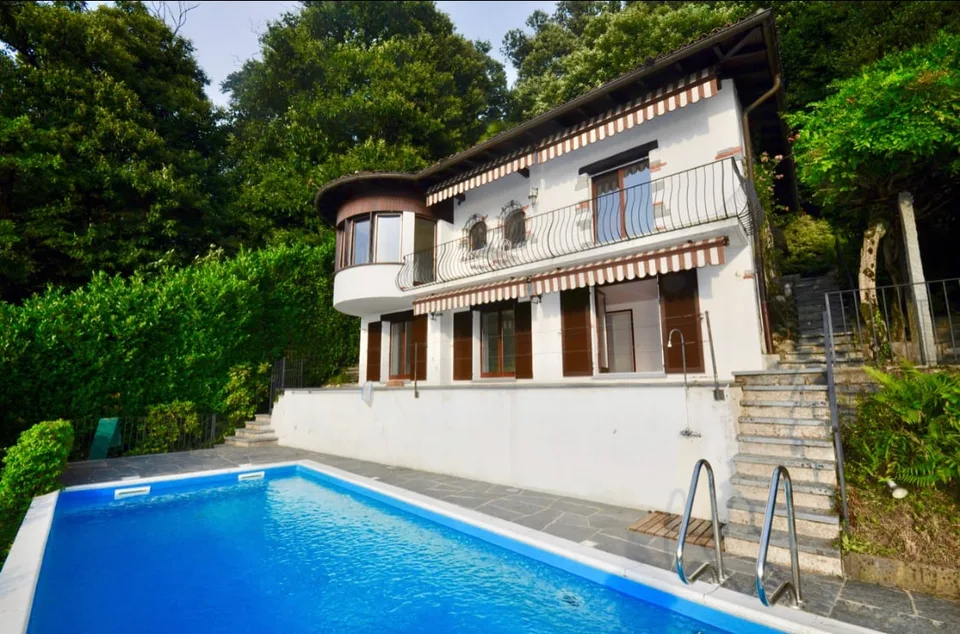 Villa con piscina e vista lago 180gradi - vendita diretta dal proprietario