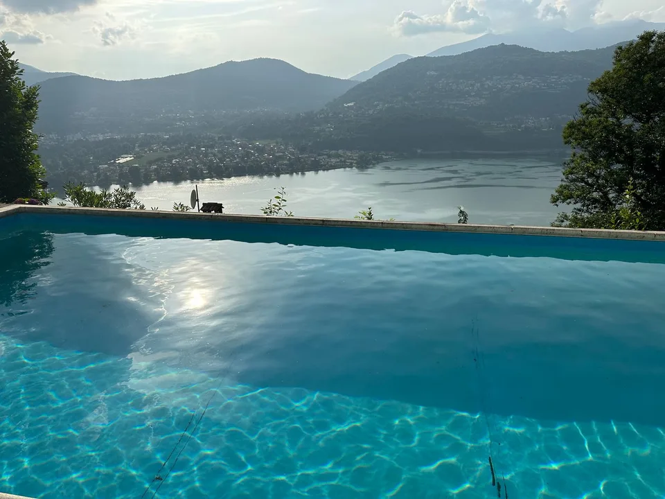 Villa con piscina e vista lago 180gradi - vendita diretta dal proprietario